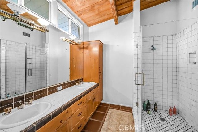 3830 Buena Park Drive, Studio City (los Angeles), CA 91604