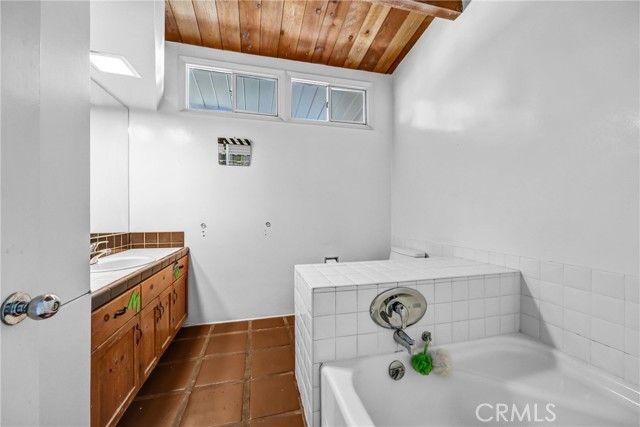 3830 Buena Park Drive, Studio City (los Angeles), CA 91604