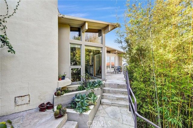 3830 Buena Park Drive, Studio City (los Angeles), CA 91604