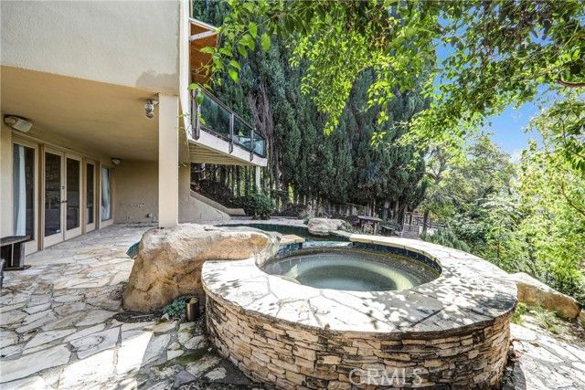 3830 Buena Park Drive, Studio City (los Angeles), CA 91604