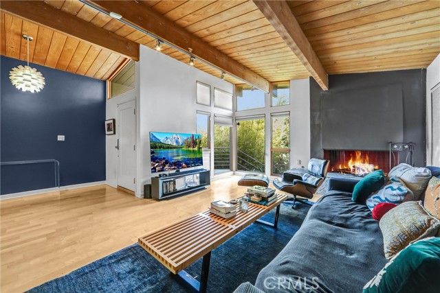 3830 Buena Park Drive, Studio City (los Angeles), CA 91604