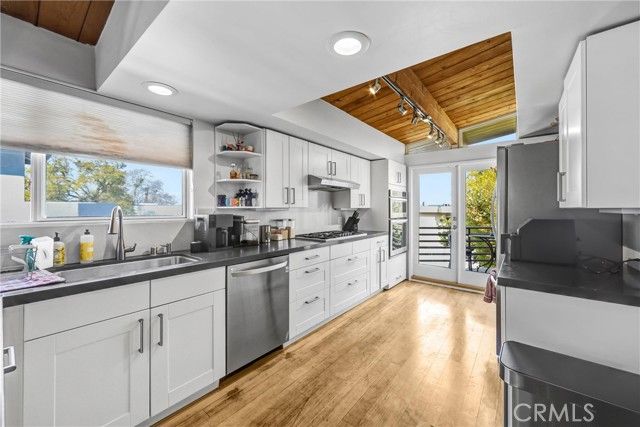 3830 Buena Park Drive, Studio City (los Angeles), CA 91604