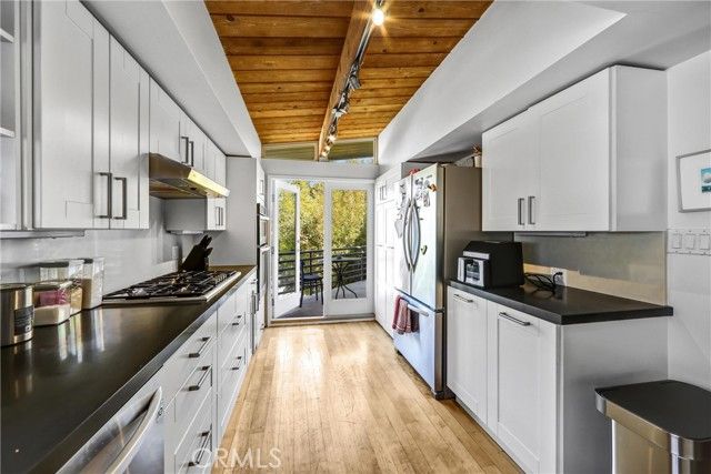 3830 Buena Park Drive, Studio City (los Angeles), CA 91604