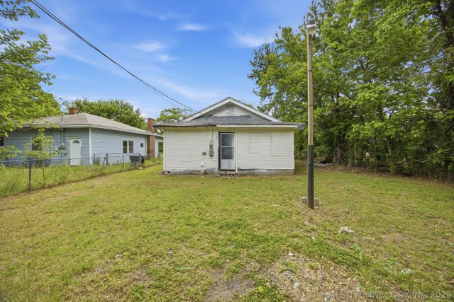 908 N Collins Avenue, Okmulgee, OK 74447