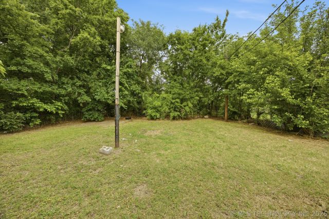 908 N Collins Avenue, Okmulgee, OK 74447