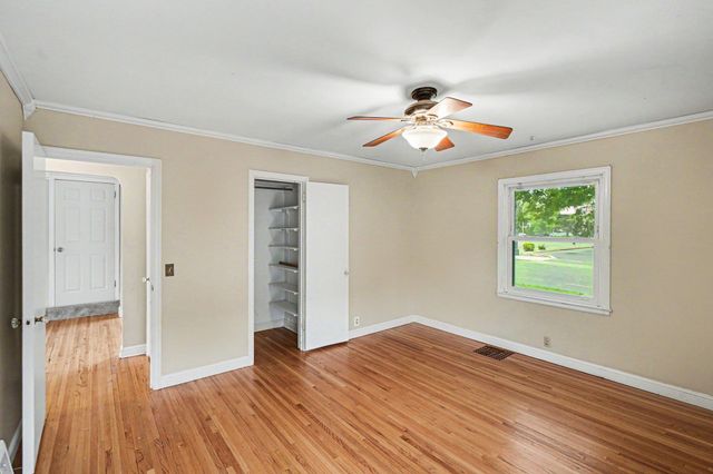 3600 Noble Avenue N, Robbinsdale, MN 55422