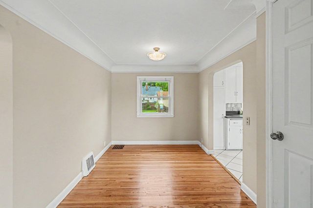 3600 Noble Avenue N, Robbinsdale, MN 55422