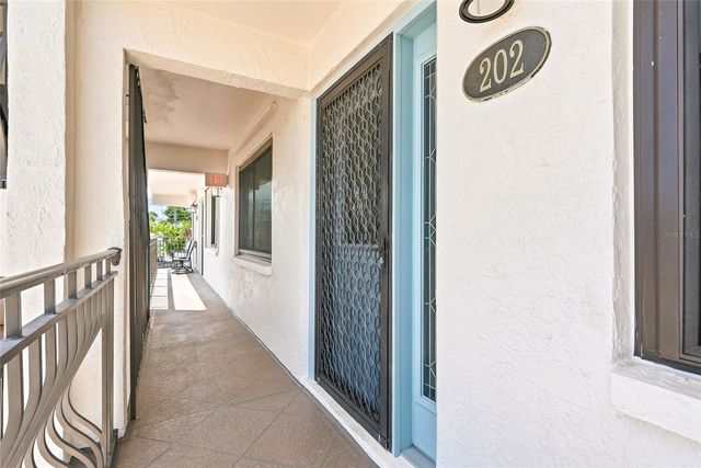 11901 LAGOON LANE 202, Treasure Island, FL 33706