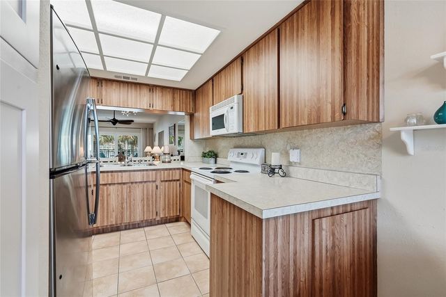 11901 LAGOON LANE 202, Treasure Island, FL 33706