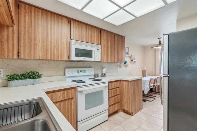 11901 LAGOON LANE 202, Treasure Island, FL 33706