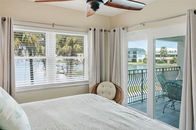 11901 LAGOON LANE 202, Treasure Island, FL 33706