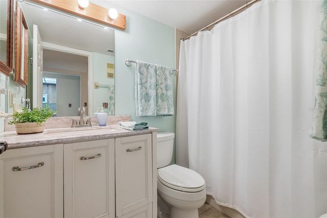 11901 LAGOON LANE 202, Treasure Island, FL 33706