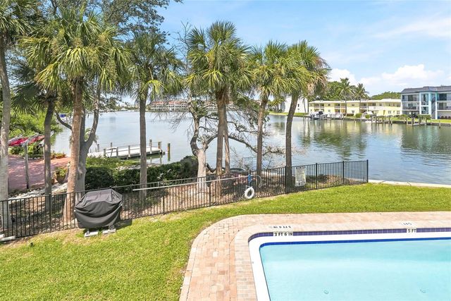 11901 LAGOON LANE 202, Treasure Island, FL 33706