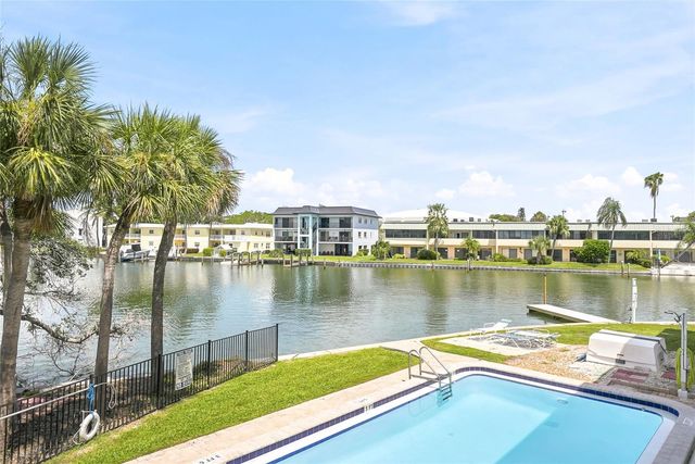 11901 LAGOON LANE 202, Treasure Island, FL 33706