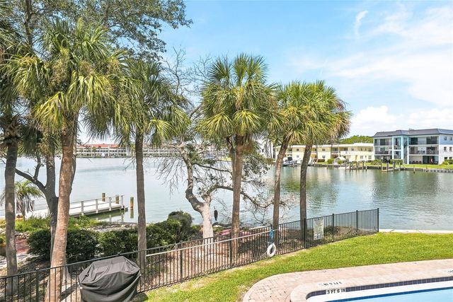 11901 LAGOON LANE 202, Treasure Island, FL 33706