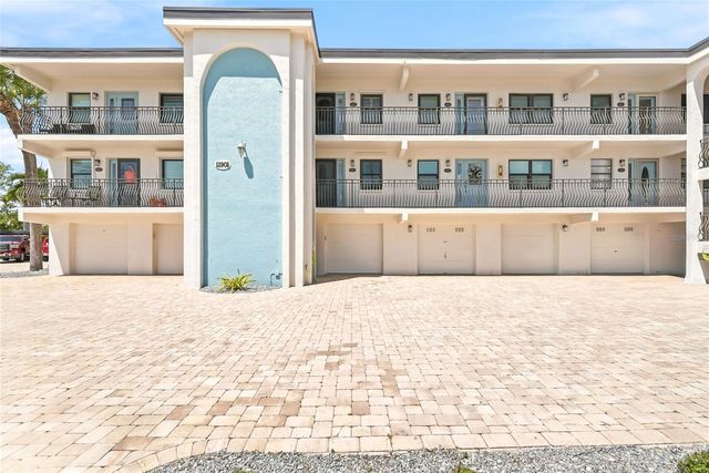 11901 LAGOON LANE 202, Treasure Island, FL 33706