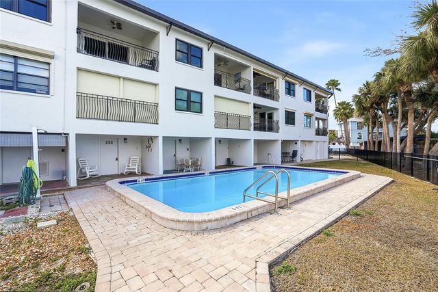 11901 LAGOON LANE 202, Treasure Island, FL 33706