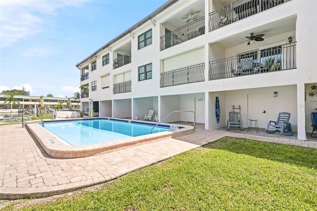 11901 LAGOON LANE 202, Treasure Island, FL 33706