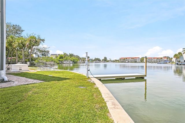 11901 LAGOON LANE 202, Treasure Island, FL 33706