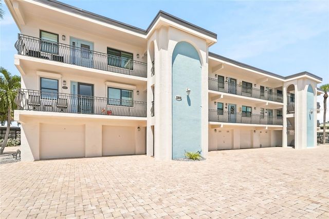 11901 LAGOON LANE 202, Treasure Island, FL 33706