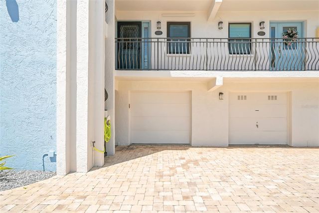 11901 LAGOON LANE 202, Treasure Island, FL 33706