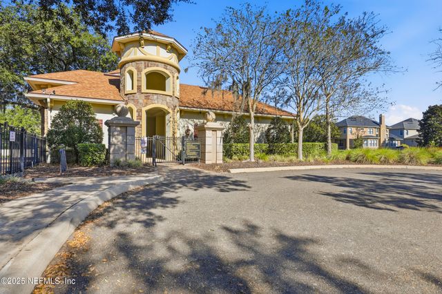 12829 OXFORD CROSSING Drive, Jacksonville, FL 32224