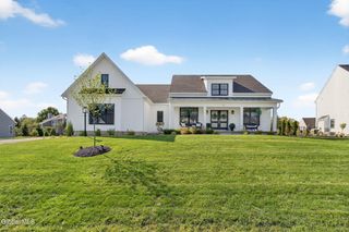 6 Sterling Ridge, Colonie, NY 12211