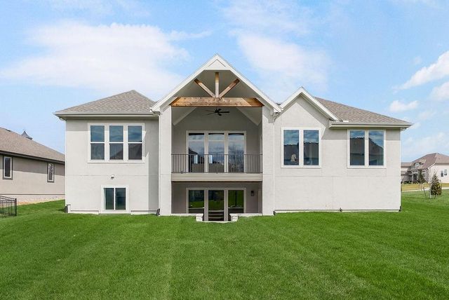 2453 W 175th Place, Overland Park, KS 66085