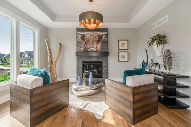 2453 W 175th Place, Overland Park, KS 66085