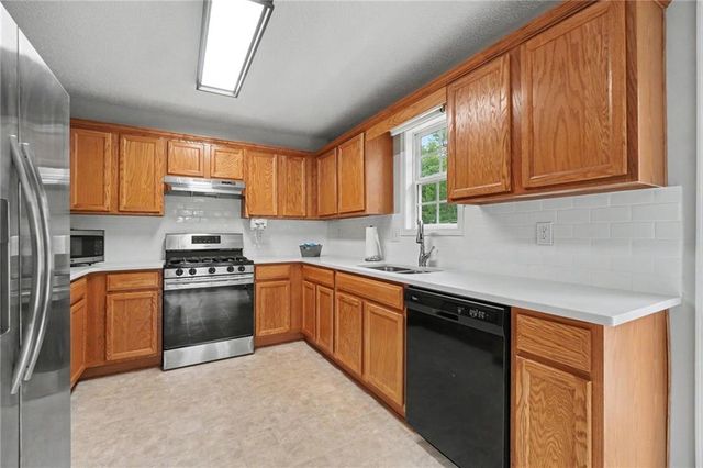 363 Oak Glen Drive, Dallas, GA 30132