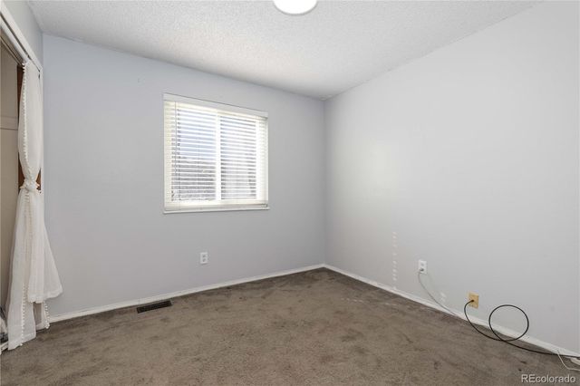 5657 S Oak Street, Littleton, CO 80127