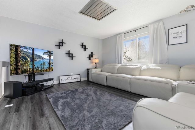 5657 S Oak Street, Littleton, CO 80127