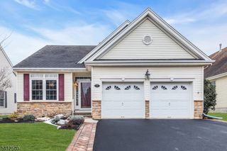 3 Bray Ct, Franklin Twp., NJ 08873