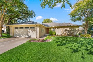 1704 Indian Oaks Court, Bedford, TX 76021