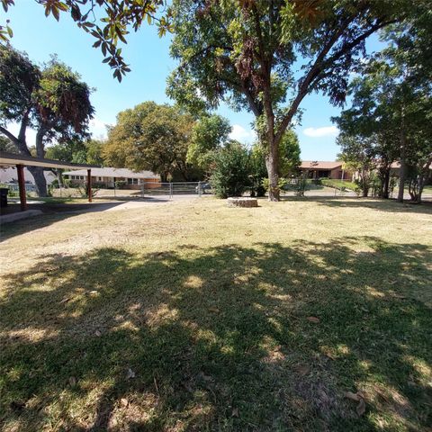 1253 Willow Glen Drive, Dallas, TX 75232