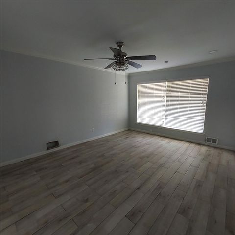 1253 Willow Glen Drive, Dallas, TX 75232
