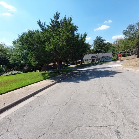 1253 Willow Glen Drive, Dallas, TX 75232