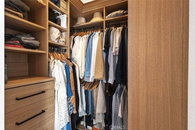 24 Corsica Drive, Newport Beach, CA 92660