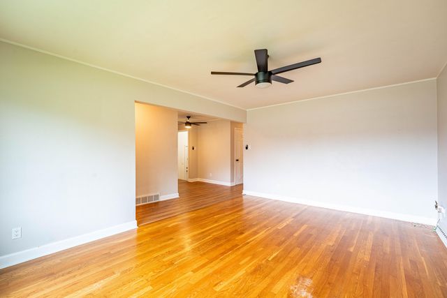 7142 Colorado Avenue, Hammond, IN 46323