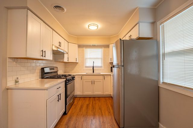 7142 Colorado Avenue, Hammond, IN 46323