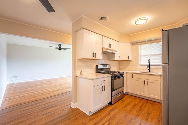 7142 Colorado Avenue, Hammond, IN 46323