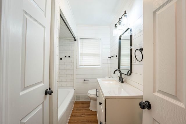 7142 Colorado Avenue, Hammond, IN 46323