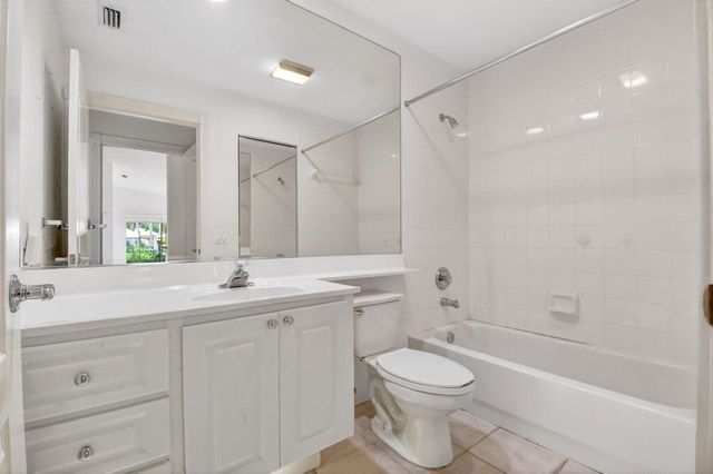 2774 Livingston Lane, West Palm Beach, FL 33411