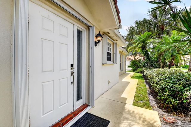 2774 Livingston Lane, West Palm Beach, FL 33411