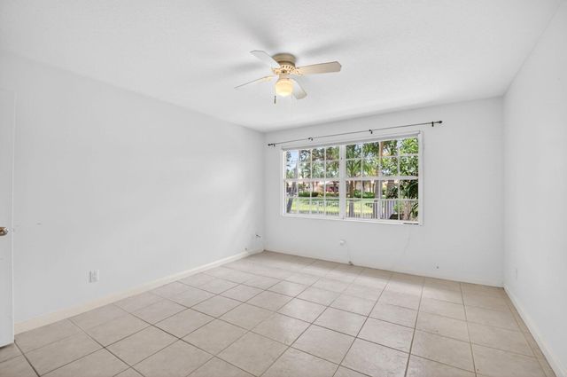 2774 Livingston Lane, West Palm Beach, FL 33411