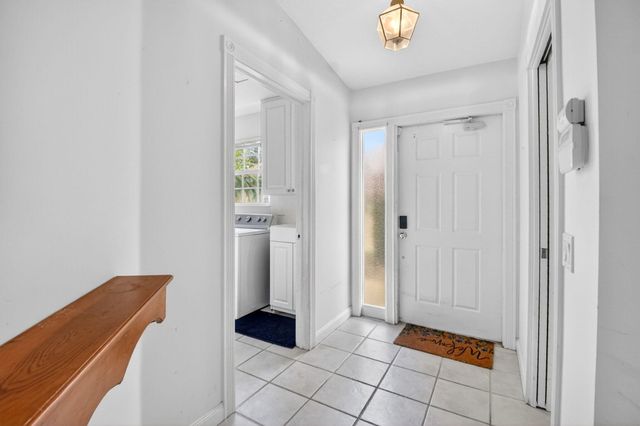 2774 Livingston Lane, West Palm Beach, FL 33411
