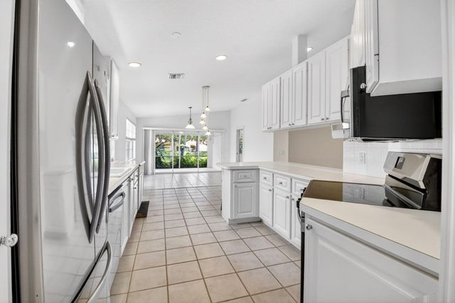 2774 Livingston Lane, West Palm Beach, FL 33411