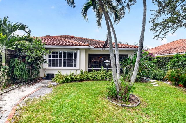 2774 Livingston Lane, West Palm Beach, FL 33411