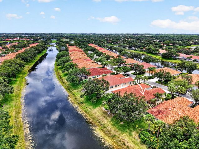 2774 Livingston Lane, West Palm Beach, FL 33411
