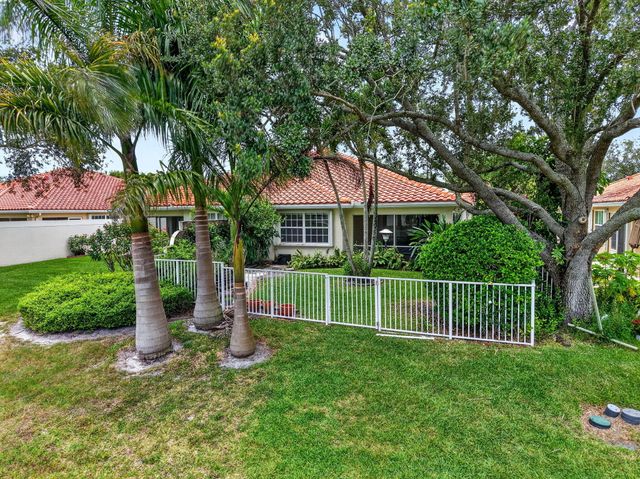 2774 Livingston Lane, West Palm Beach, FL 33411